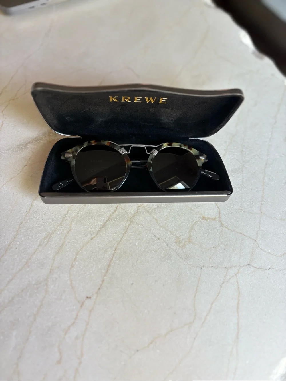 KREWE round frame